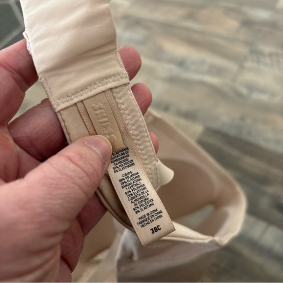 Skims Wireless Form T Shirt Bra Nude Size 38C - Picture 5 of 5